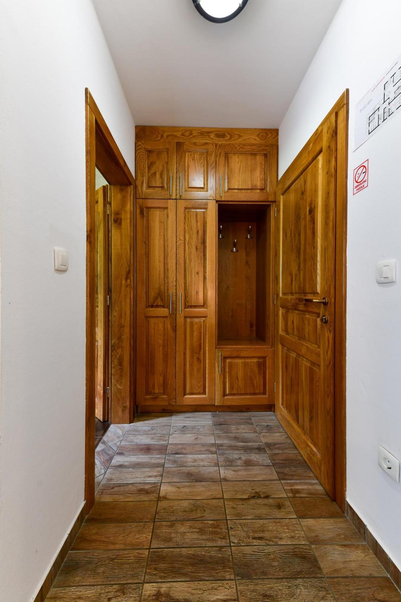 شقة Flora House Rastovača الغرفة الصورة
